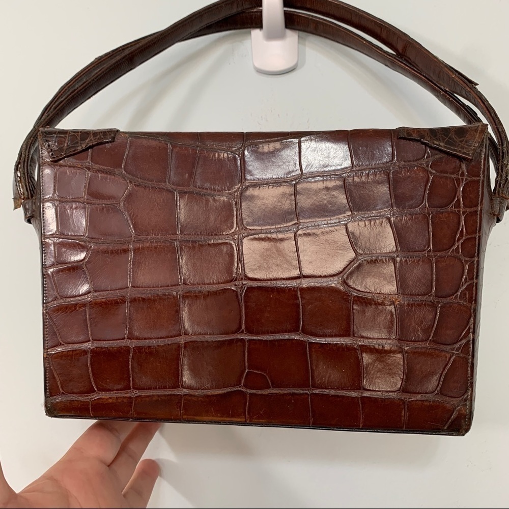 Nettie Rosenstein | Crocodile Vintage Structured Box Style Double Top Handle Bag - Picture 13 of 17